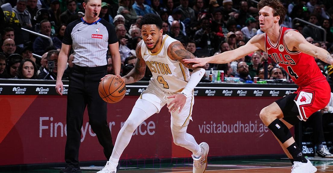 西蒙斯27分 绿军轻取公牛迎四连胜 西蒙斯27分 绿军轻取公牛迎四连胜